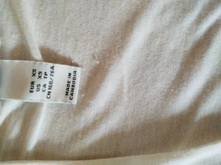 Camisetas sin mangas negras y blancas