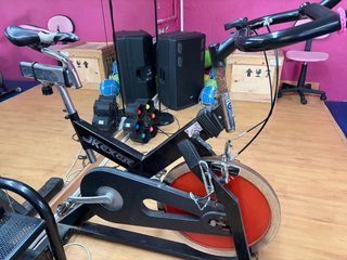 Bicicletas de ciclo indoor FITFIU y de otra marca