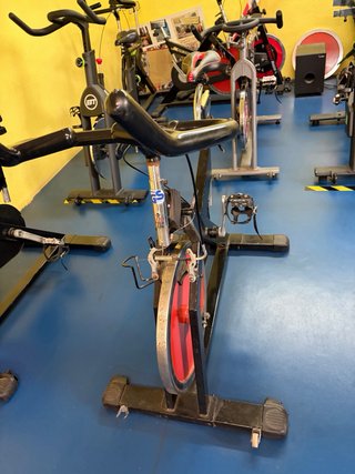 Bicicletas de ciclo indoor FITFIU y de otra marca