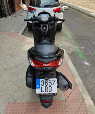 Yamaha NMAX 125 Negra/Gris