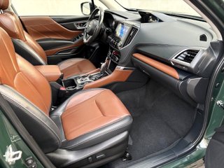 Subaru Forester 2.0i Hybrid CVT Executive Plus