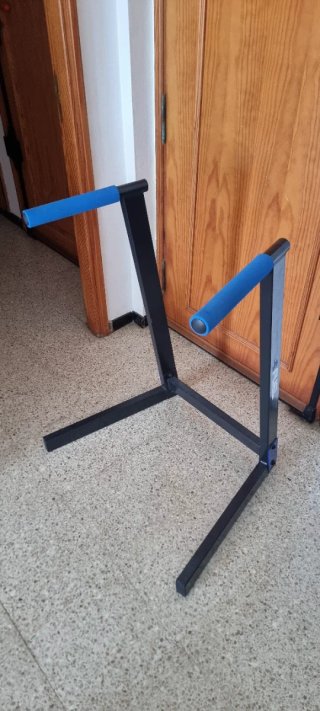 Banco de dominadas con mangos azules