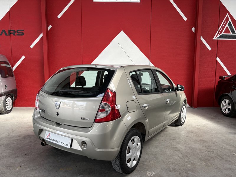 Dacia Sandero 1.5 dCi Laureate 2010, foto 5