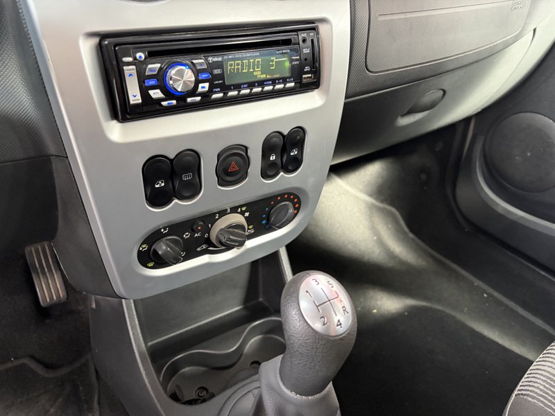 Dacia Sandero 1.5 dCi Laureate 2010, foto 13