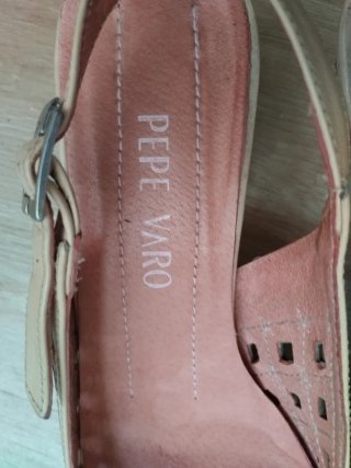 Scarpe con tacco scoperto