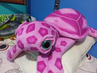 2 Peluches Tortugas Verdes y Rosas