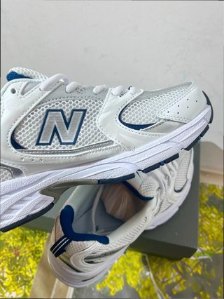 New Balance 530 Blanco Plata Azul Marino Talla 37.