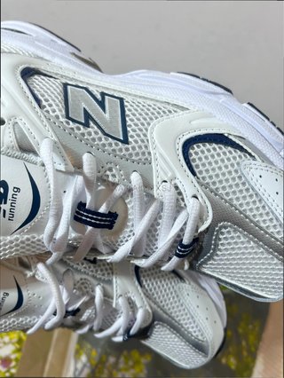 New Balance 530 Blanco Plata Azul Marino Talla 37.