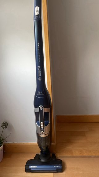 Aspiradora Bosch BCH3K2851 sin bolsa a batería