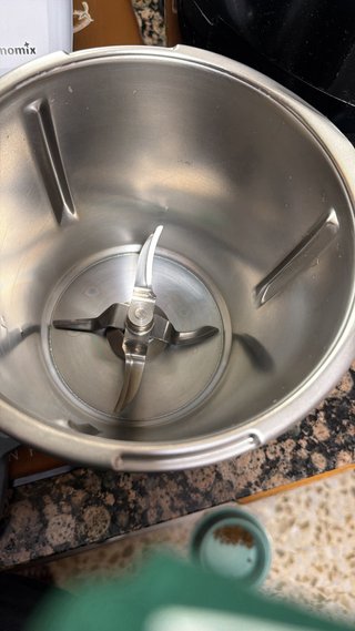 Thermomix TM6 con 2 vasos y cortador