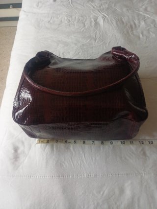 Bolso de mano efecto piel