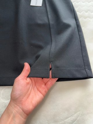 Falda Calvin Klein + regalo