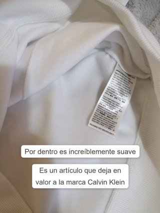 Falda Calvin Klein + regalo