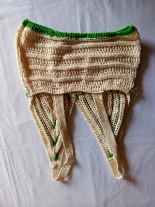 Top tejido beige y verde