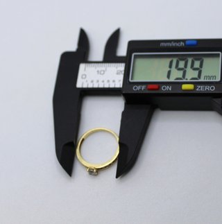 Anillo de oro de 18k. Peso: 2.20 gr.