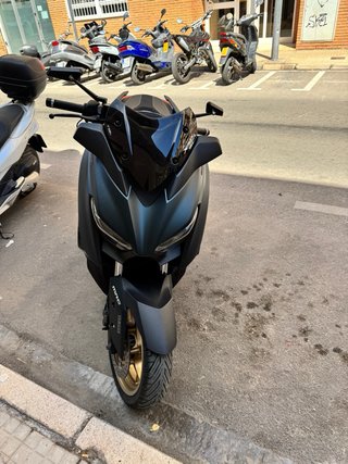Yamaha XMAX 300 Negra