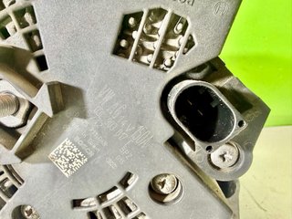 03L903017E Alternador Audi A4 B8 2.0TDI CJC