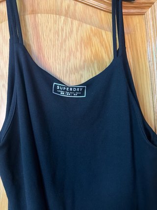 Vestido negro Superdry tirantes