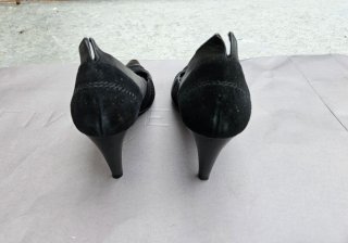 Zapatos de tacón Gino Ventori piel y ante negros
