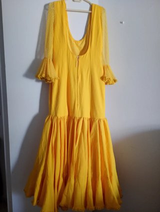 Traje de flamenca amarillo
