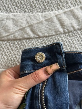 Pantalones vaqueros Koröshi bordados