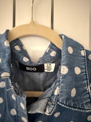 Camisa vaquera BDG lunares
