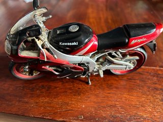 Maqueta Kawasaki Ninja ZX-9R