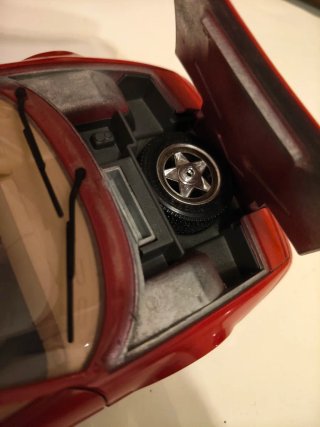 Modellino Ferrari Testarossa 1984 Rosso