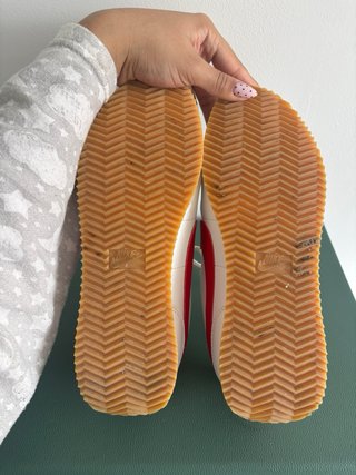 Zapatillas Nike Cortez Blancas y Rojas