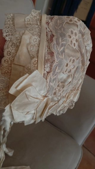 Gorrito de bebé antiguo.