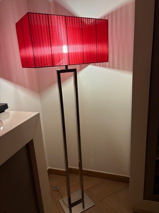 Lámpara colgante rectangular roja