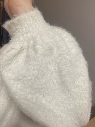 Jersey blanco peludo manga larga