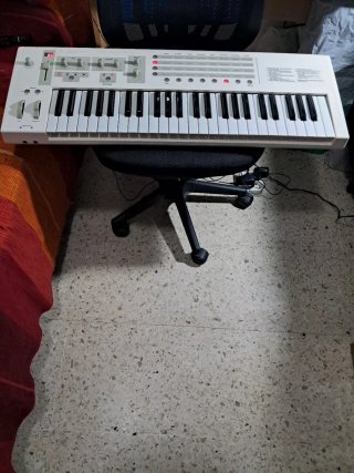 Sintetizador E-MU Teclado Piano