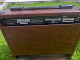 Amplificador Behringer Ultracoustic AT108