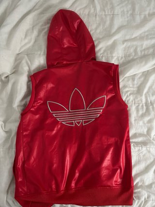 Chaleco Adidas Rojo con Capucha