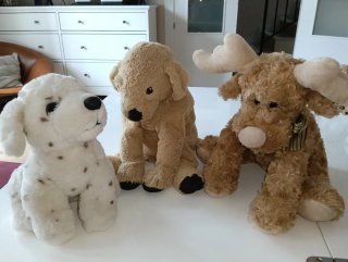 Peluches Perros y Reno