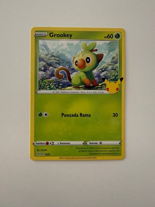 Carta Pokémon Grookey 25 Aniversario