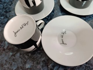 Juego de café blanco y negro