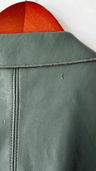 Blazer efecto piel Zara verde