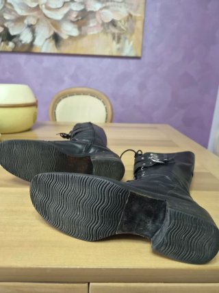 Anfibi in pelle neri