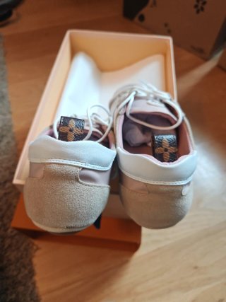 Zapatillas Sneakers Deportivas Louis Vuitton Beige