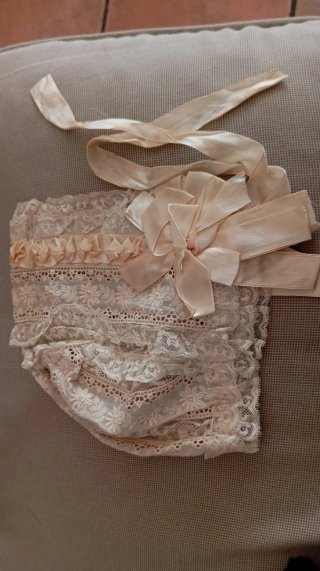 Gorrito de bebé antiguo.