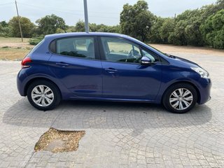 Peugeot 208 1.2 VTi Active 82cv