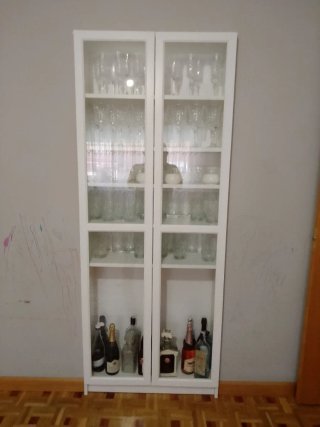 Vitrina Ikea Blanca con Puertas de Cristal
