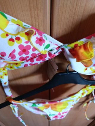 Bikini floral talla única ente una L y Xl