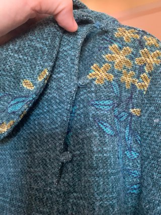 Jersey Surkana estampado floral cuello vuelto