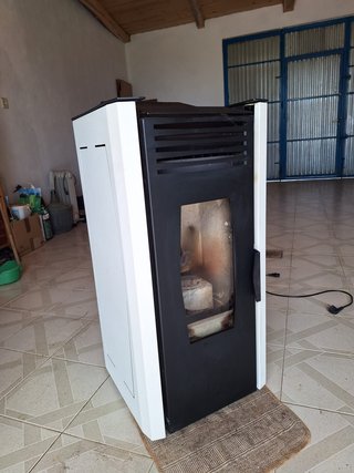 Estufa Biomasa BIOHEAT LEVIATAN 7.5kW
