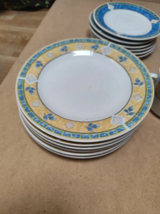 Juego de vajilla de porcelana