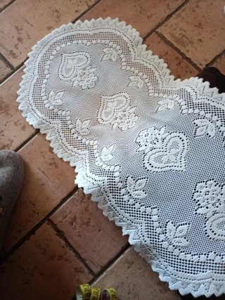 Centro tavola bianco a macchina