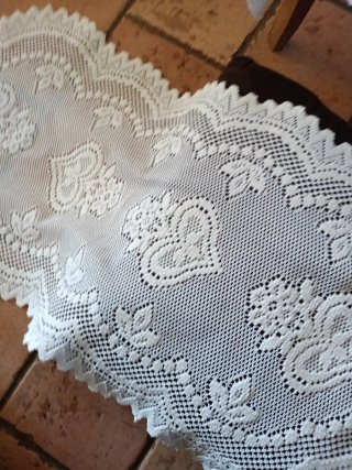 Centro tavola bianco a macchina